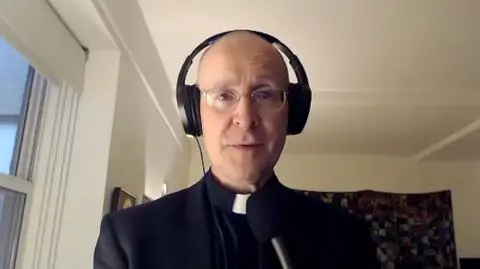 "Nie możemy robić z osób LGBT kozłów ofiarnych, które są winne całego zła w Kościele"