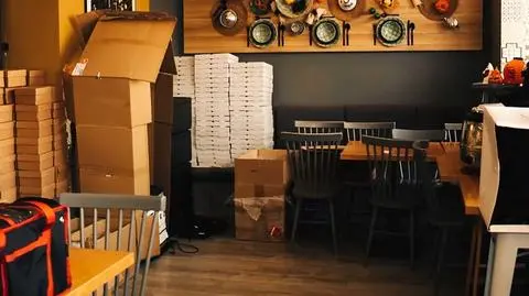 Restauratorzy w kryzysie. "To nie jest tak, że w pudełko po butach można włożyć pizzę"