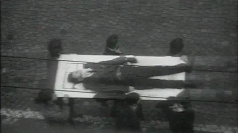 30. rocznica masakry robotników w grudniu 1970 roku. Wznowienie procesu w sprawie Grudnia '70