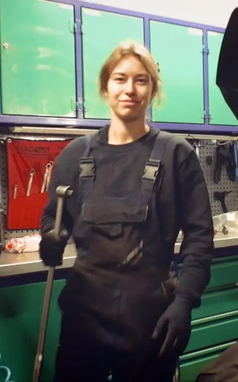 Jest z Ukrainy, naprawia auta. To wystarczyło