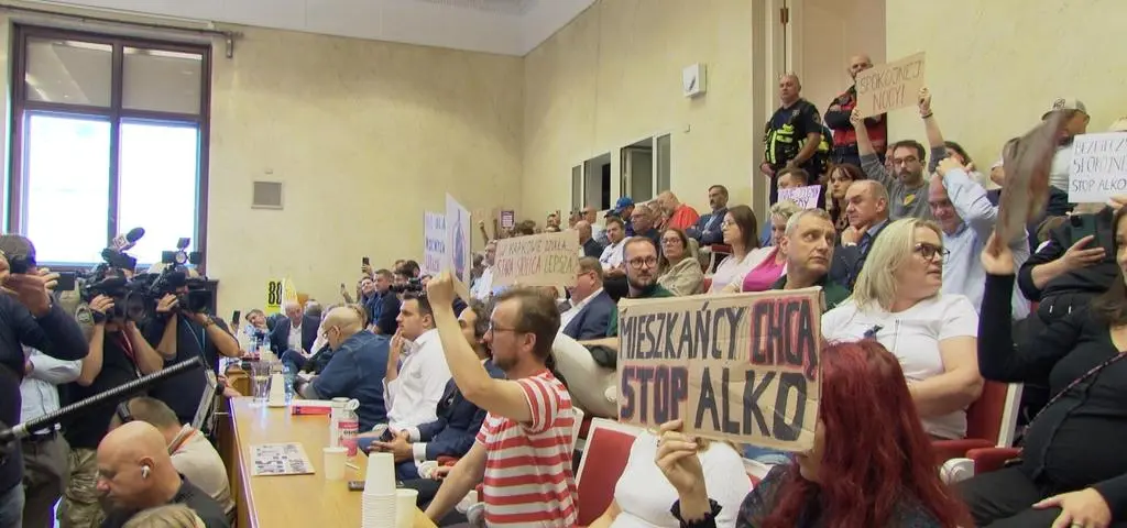 Jak piją w Warszawie? "Po nocnej libacji nawet kilkadziesiąt tysięcy strat"