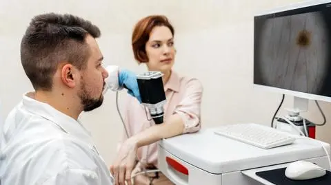 Obalamy mity na temat czerniaka i opalania. Zagrożenie bywa niewidoczne