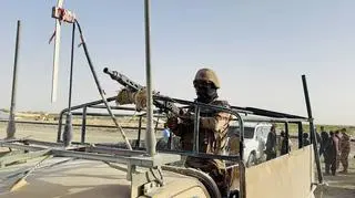 Wymiana ognia, nie żyje kilkudziesięciu żołnierzy. Pakistan zamknął granicę