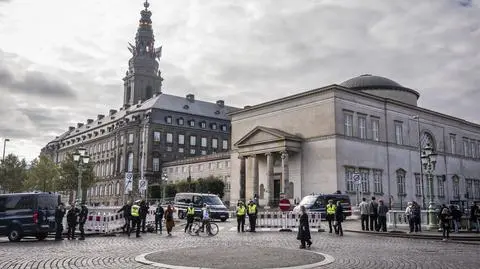 Kopenhaga. Policja zabezpiecza miejsce, gdzie odbywa się unijny szczyt