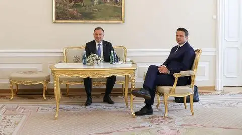 Andrzej Duda spotkał się z Rafałem Trzaskowskim. "Wiele spraw merytorycznych. To była spokojna rozmowa"