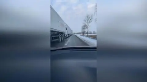 Niemal 30-kilometrowy korek ciężarówek na granicy. Utrudnienia w ruchu, zablokowane drogi