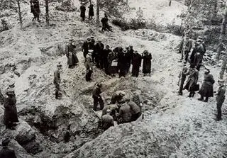 30 lat temu ZSRR przyznał się do zbrodni katyńskiej