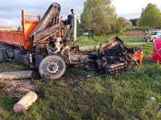 Okoliczności tragicznego wypadku ustalają policjanci pod nadzorem prokuratora.