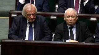 Kaczyński w Sejmie podczas przemówienia prezydenta