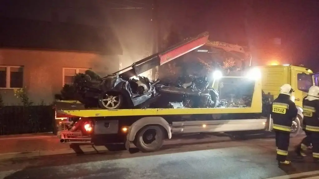 Auto spłonęło