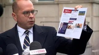 Szczerba pokazał ulotkę dotyczącą KPO