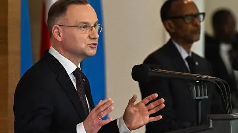 Andrzej Duda na konferencji prasowej w Kigali