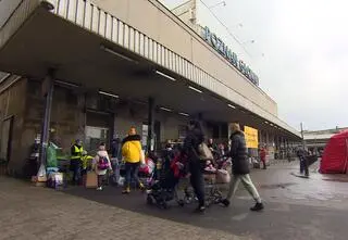 Chcą przebudować dworzec, ale bez konkursu. "Po tylu latach hasło 'przyspieszenie' brzmi dość zabawnie"
