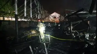 Niewiele zostało z drewnianej konstrukcji dachu