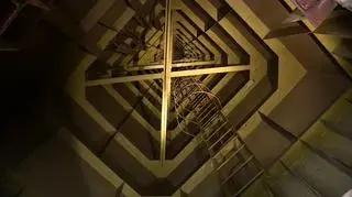 Jeden z krzyży od środka