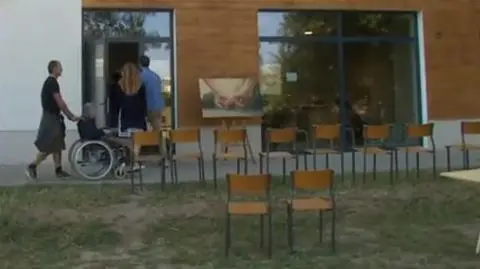 Nowa parafia bez kościoła, z kaplicą w dawnym sklepie. "Chcemy zbudować żywą wspólnotę"