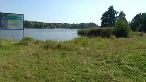 Został pobity na plaży dla naturystów. W szpitalu stracił przytomność, napastników szuka policja