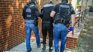 Wśród poszkodowanych przez tę grupę jest co najmniej 200 osób