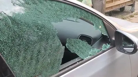 Co najmniej 20 aut z wybitymi szybami. Kaliska policja szuka sprawcy