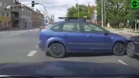 "Mało brakowało, a to w moje auto by uderzył"