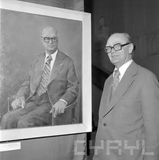 Franciszek Szczerbal przy swoim portrecie