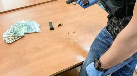 Bawili się na weselu, a złodziej "zajął się" prezentami