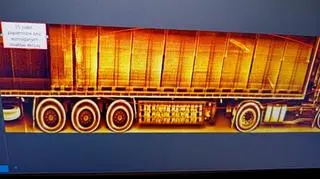 W naczepie ukryte były papierosy