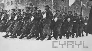 Defilada żołnierzy LWP po wyzwoleniu Poznania w lutym 1945 roku na ul. Święty Marcin