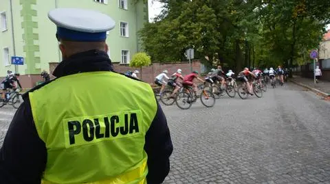Zaczęła rodzić, gdy w mieście trwał wyścig kolarski. Pomogli kobiecie dostać się do szpitala