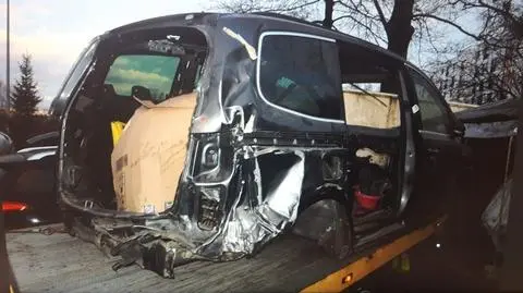 Policjanci "odwiedzili" warsztat samochodowy i zatrzymali 11 osób