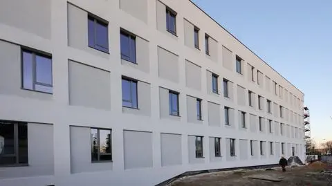 Przyspieszają budowę szpitala, by trafili tu zakażeni koronawirusem