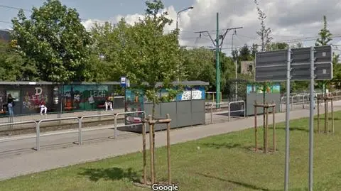 Miał grozić pasażerom nożem w tramwajach i na przystanku. Policja szuka świadków i pokrzywdzonych