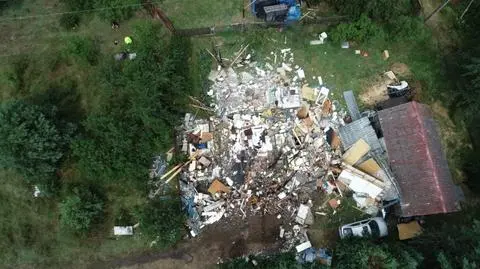Najpierw w domu wybuchł gaz, potem budynek runął. Nie żyje jedna osoba