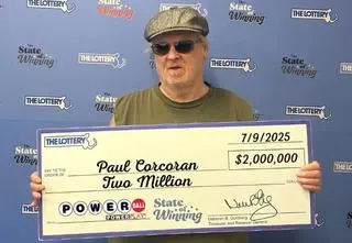 Wygrał dwa miliony dolarów. Kupił drugi kupon, bo się pomylił 