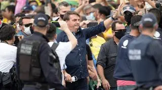 Bolsonaro spotkał się z licznymi zwolennikami mimo pandemii 