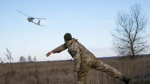 "Ktoś chce zrujnować życie w naszym kraju". Podpalaczy strefy wokół Czarnobyla szukają dronami