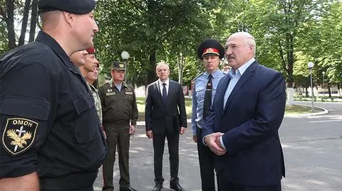 Łukaszenka wizytuje jednostkę wojsk wewnętrznych MSW w Mińsku 