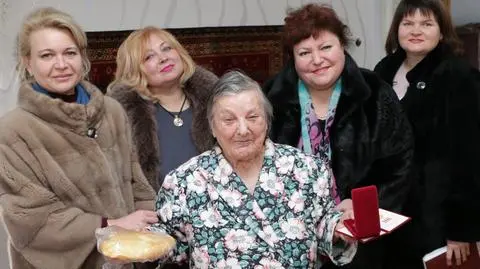 Wręczenie prezentów weteranom drugiej wojny światowej zakończyło się skandalem i dymisją 