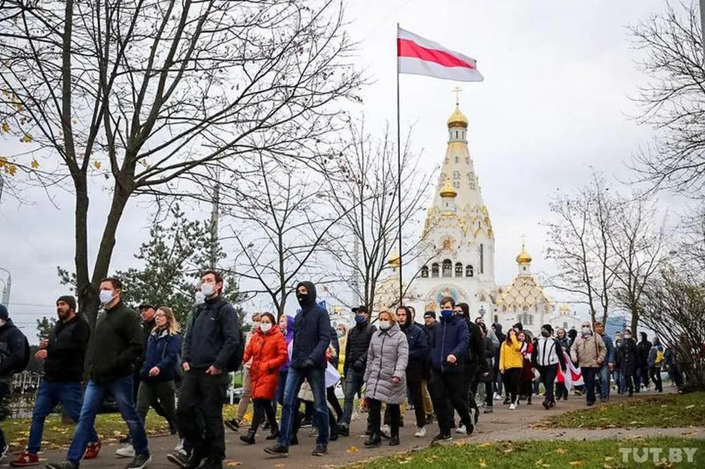 Białorusini kontynuują protesty przeciwko Łukaszence   