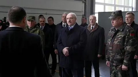 Żywy łańcuch w Mińsku. Solidarni z zatrzymanymi przeciwnikami Łukaszenki 