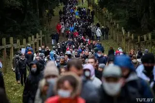 Część protestujących dotarła do uroczyska Kuropaty 