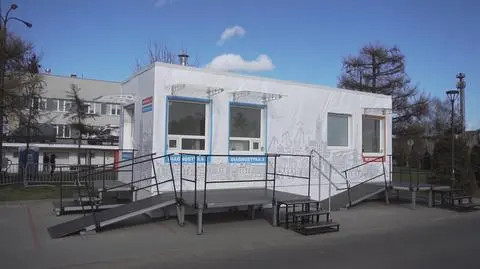 Kontener stanął przed szpitalem w Gdańsku