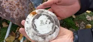 Talerzyk firmy R.C. Rosenthal Kronach, którego sygnaturka wskazuje na lata 1944-1945.