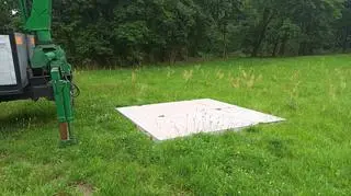 Betonowe płyty mają zabezpieczyć miejsce
