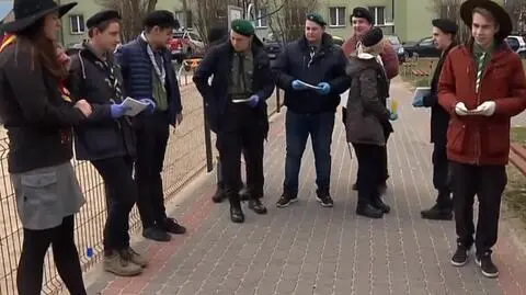 Dowożą zakupy, opiekują się dziećmi pracowników służby zdrowia. Harcerze: nie ma zlituj, teraz trzeba działać 