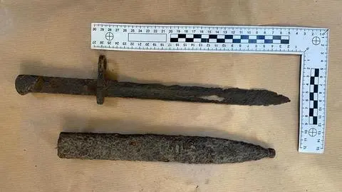 Zabezpieczone przez policjantów zabytki archeologiczne 