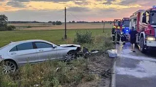 Mercedes doprowadził do czołowego zderzenia z fiatem panda