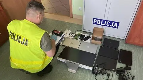 Sprzedawał laptopy z nielegalnym oprogramowaniem. Straty firm sięgają 180 tys. zł