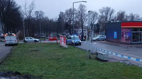 Jedno miasto, jeden dzień i dwa przedmioty "przypominające wyglądem granat". Zarzuty dla 49-latka