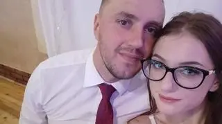 St. post. Paweł Bartnik z Komisariatu Policji w Kraśniku z żoną Patrycją